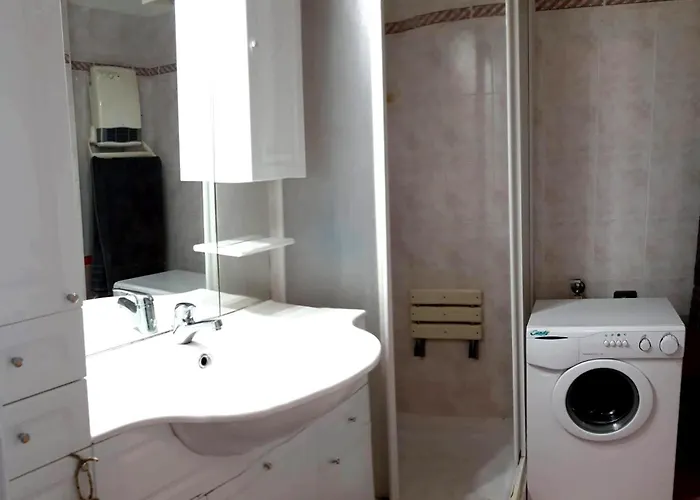 Апартаменти Vue Mer, Balcon Face Port De Garavan, Et Gare A Pied *