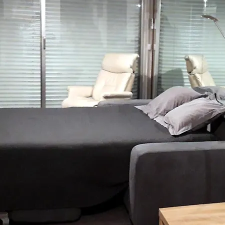 Vue Mer, Balcon Face Port De Garavan, Et Gare A Pied Διαμέρισμα Μεντόν