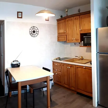 Vue Mer, Balcon Face Port De Garavan, Et Gare à Pied