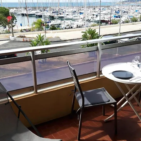Vue Mer, Balcon Face Port De Garavan, Et Gare A Pied Apartman